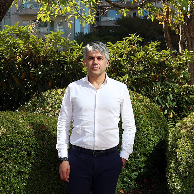 Dr. Afshin Moghaddam of Quayside Dental Centre